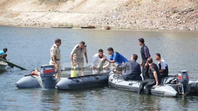 مصرع شخص وإصابة 3 آخرين في غرق سيارة بنهر النيل ببنها